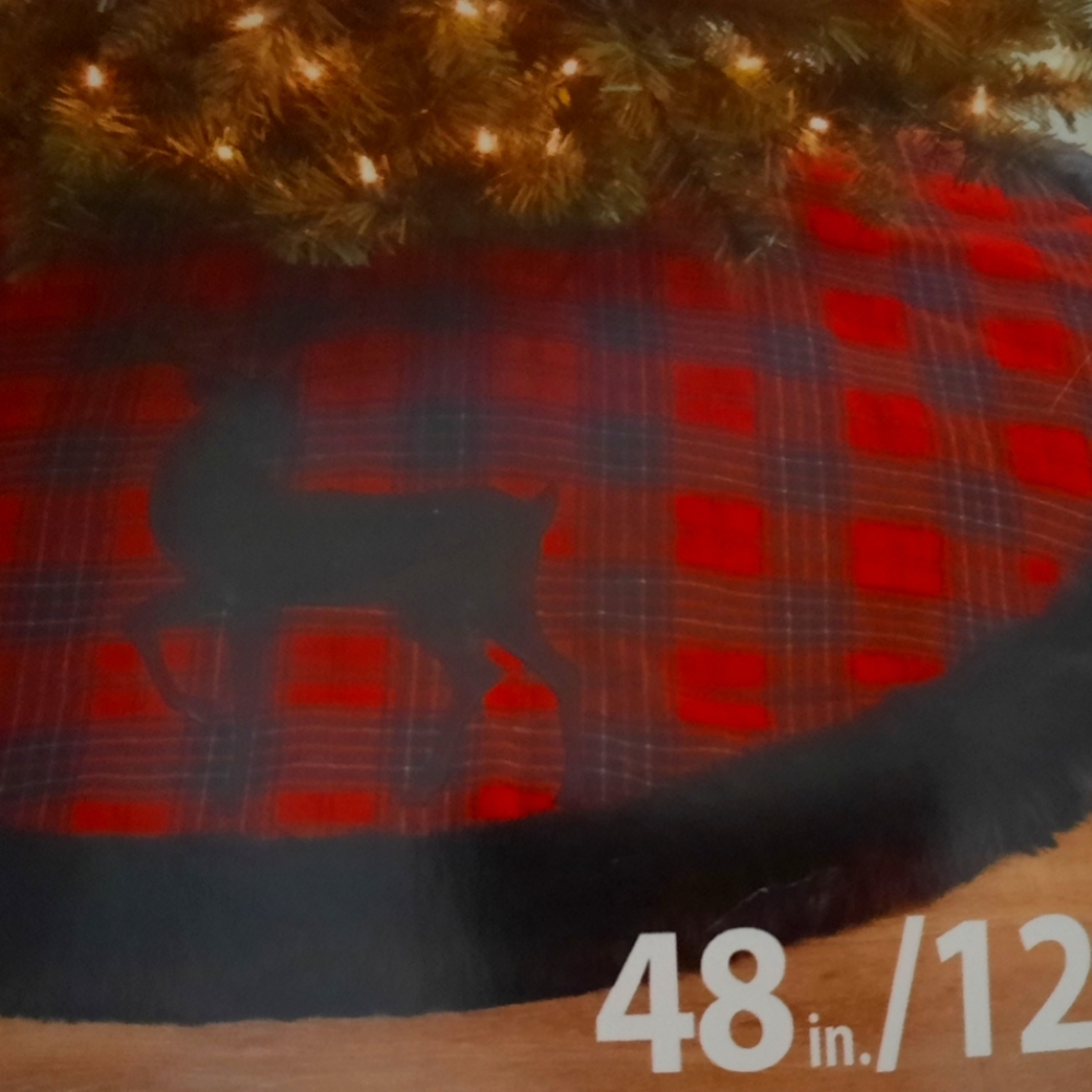 New Christmas Buffalo Plaid Tree Skirt w/ Deer Faux Fur Border 48-inch Holiday